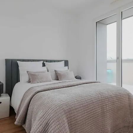 Superb - 8p-4bd - Rooftop & Private Terrace Appartement Saint-Ouen (Seine-Saint-Denis)